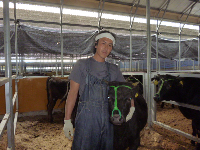 http://www.matsusakaushi.jp/member/%E5%A0%80%E4%BA%95%E8%89%AF%E6%99%83.jpg